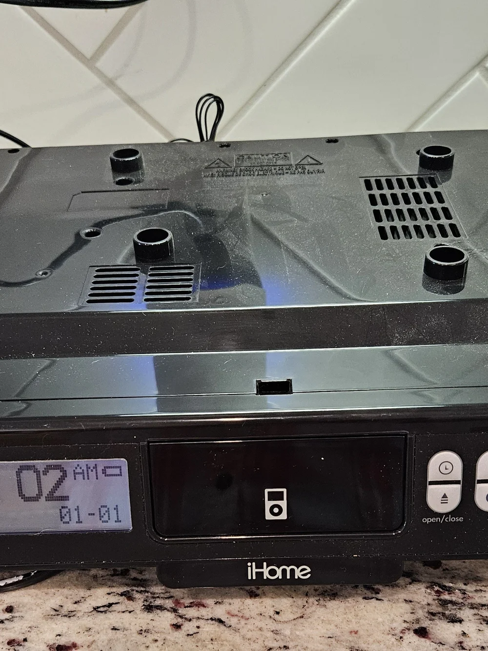iHome iH46B Under Cabinet iPod Kitchen System Black Perfect for Home or RVs